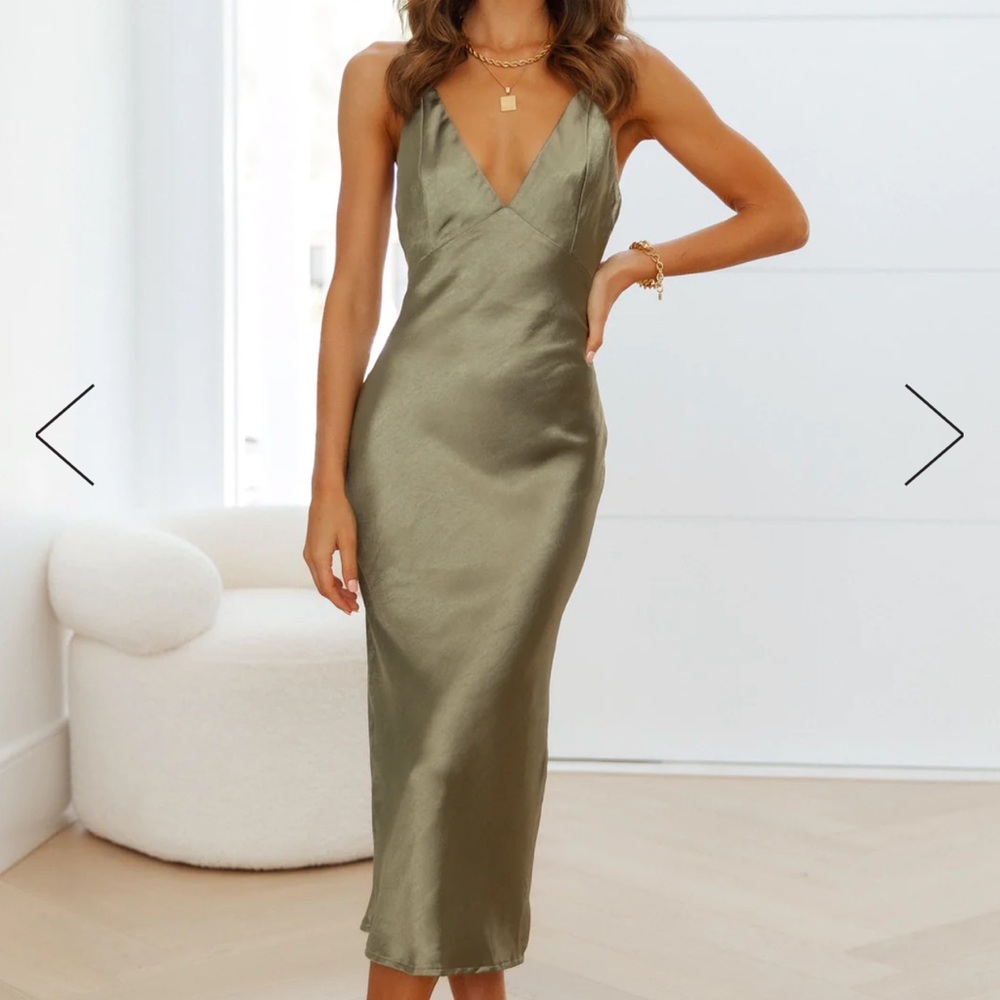 Hello Molly green midi dress